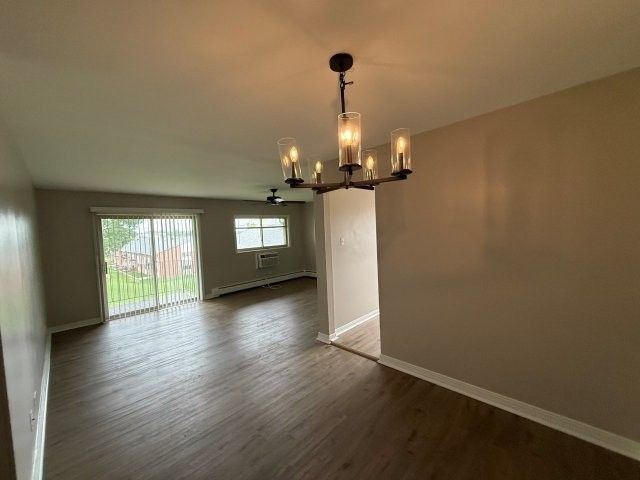 690 Marilyn Avenue 206, Glendale Heights, IL 60139