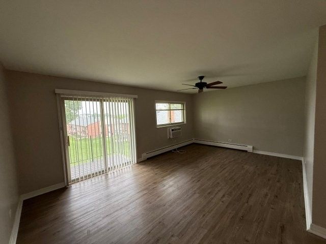 690 Marilyn Avenue 206, Glendale Heights, IL 60139