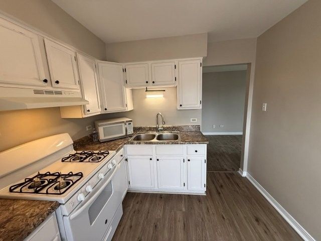 690 Marilyn Avenue 206, Glendale Heights, IL 60139