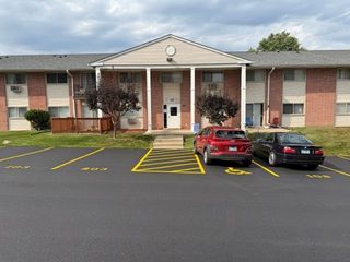 690 Marilyn Avenue 206, Glendale Heights, IL 60139