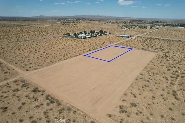 21 Palm, Adelanto, CA 92301
