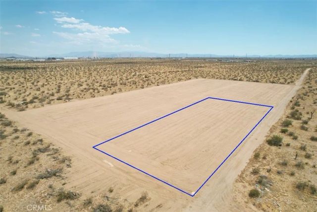21 Palm, Adelanto, CA 92301