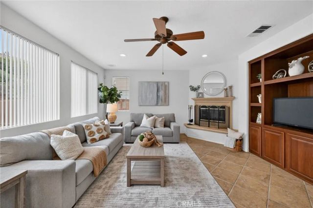 25042 Crimson Lasso, Wildomar, CA 92595