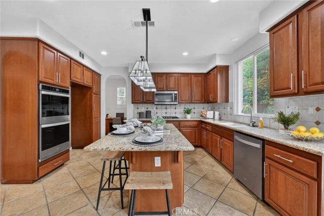 25042 Crimson Lasso, Wildomar, CA 92595