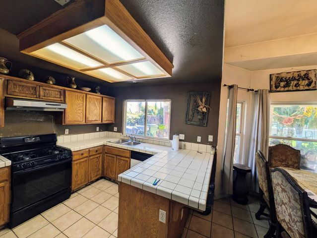 2226 typhoon Ct, Turlock, CA 95380