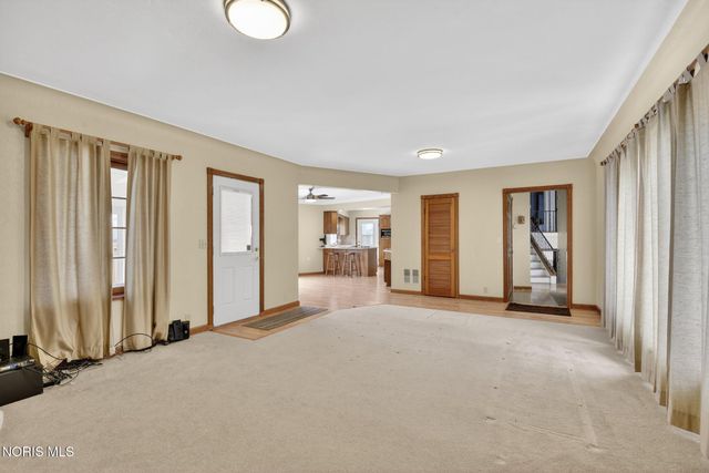 29076 Harriet Street, Millbury, OH 43447