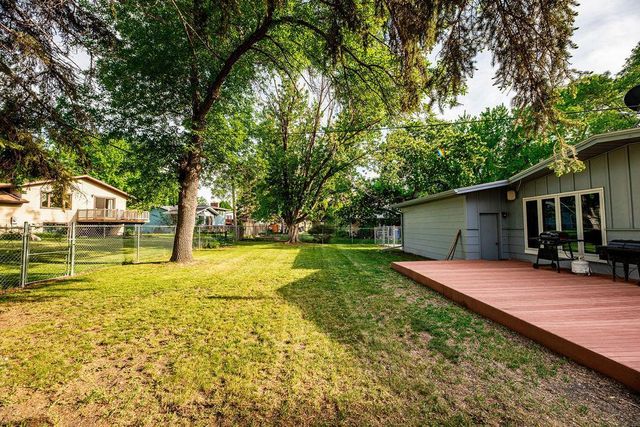 2853 2nd Street N, Fargo, ND 58102