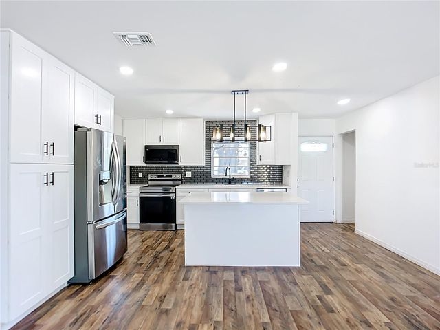 603 65TH AVENUE DRIVE W, Bradenton, FL 34207