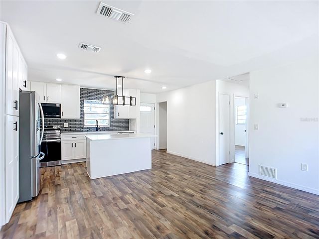 603 65TH AVENUE DRIVE W, Bradenton, FL 34207