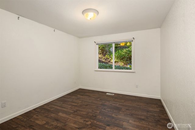 18945 NE 20th Court, Redmond, WA 98052