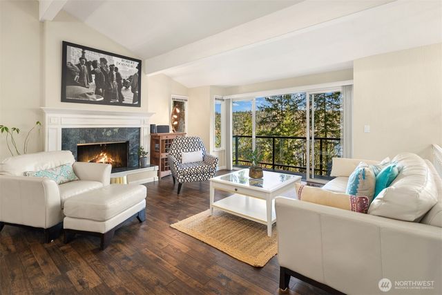 18945 NE 20th Court, Redmond, WA 98052