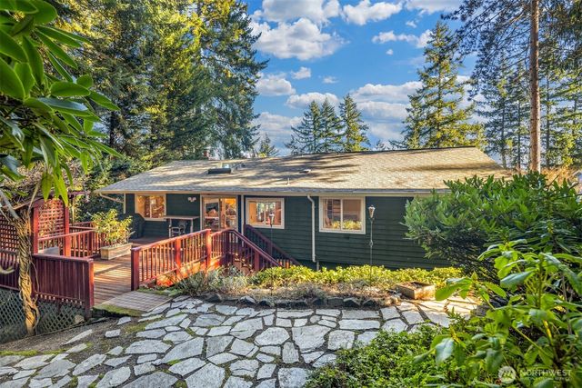 18945 NE 20th Court, Redmond, WA 98052