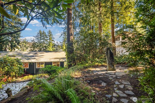 18945 NE 20th Court, Redmond, WA 98052