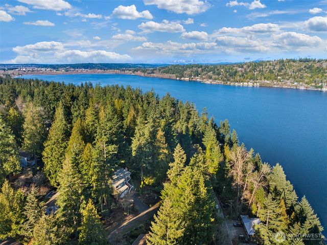 18945 NE 20th Court, Redmond, WA 98052