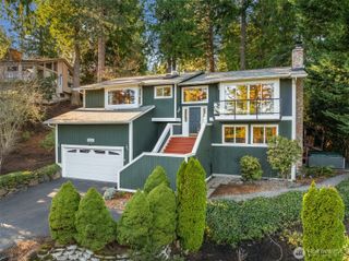 18945 NE 20th Court, Redmond, WA 98052