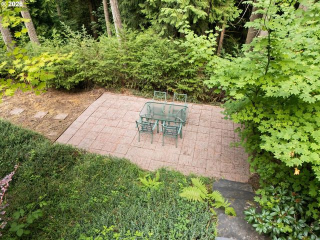 8704 Sw MARSEILLES Dr, Beaverton, OR 97007