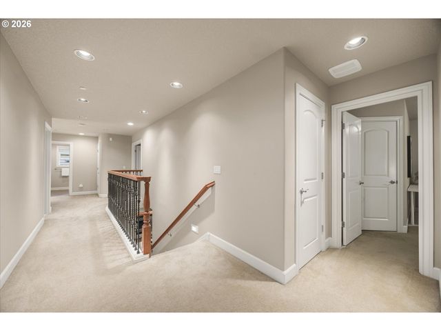 8704 Sw MARSEILLES Dr, Beaverton, OR 97007