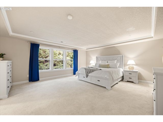 8704 Sw MARSEILLES Dr, Beaverton, OR 97007