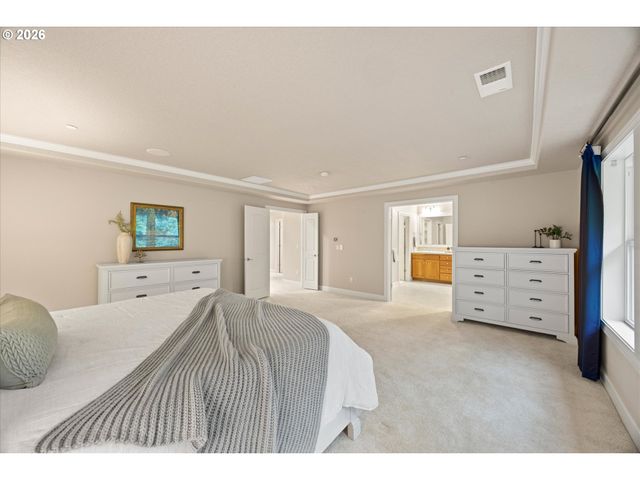 8704 Sw MARSEILLES Dr, Beaverton, OR 97007