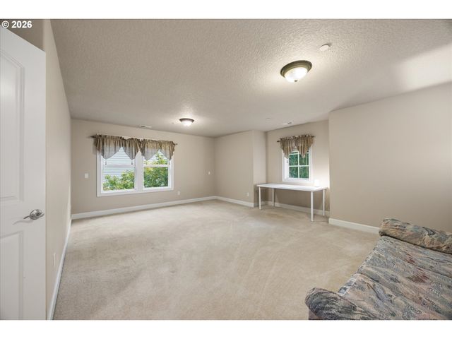 8704 Sw MARSEILLES Dr, Beaverton, OR 97007