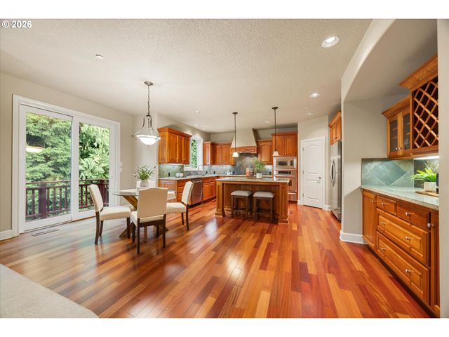 8704 Sw MARSEILLES Dr, Beaverton, OR 97007