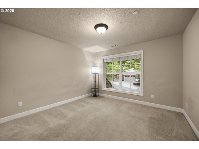 8704 Sw MARSEILLES Dr, Beaverton, OR 97007
