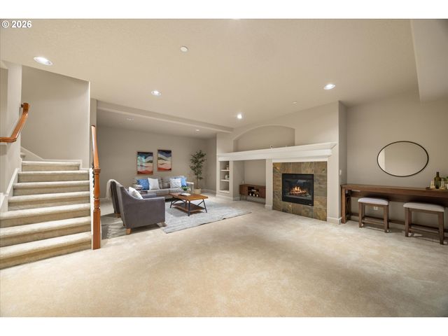 8704 Sw MARSEILLES Dr, Beaverton, OR 97007