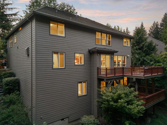 8704 Sw MARSEILLES Dr, Beaverton, OR 97007