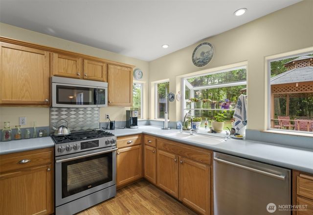 7781 NE Frog Hollow Street, Kingston, WA 98346