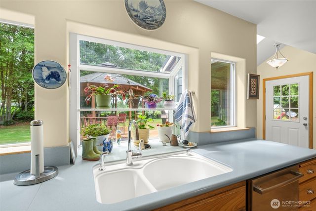 7781 NE Frog Hollow Street, Kingston, WA 98346