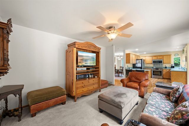 7781 NE Frog Hollow Street, Kingston, WA 98346