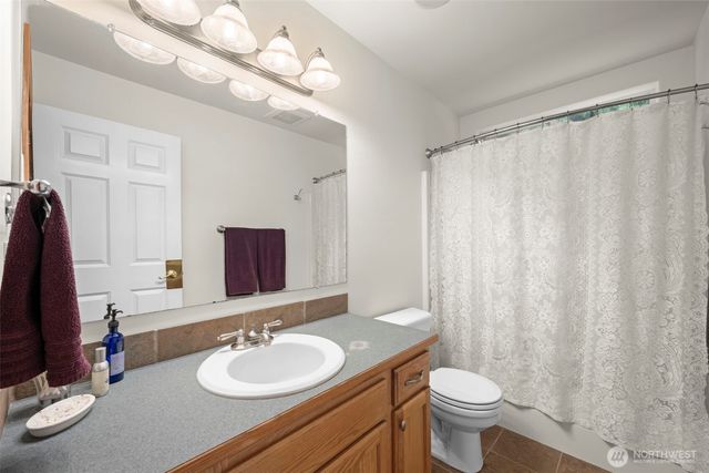 7781 NE Frog Hollow Street, Kingston, WA 98346