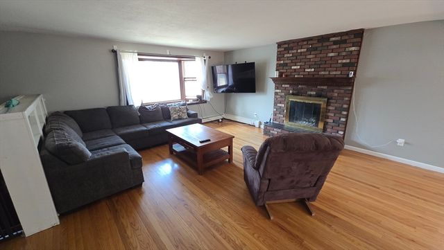 142 Marion Cir, Ludlow, MA 01056