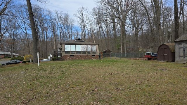 142 Marion Cir, Ludlow, MA 01056