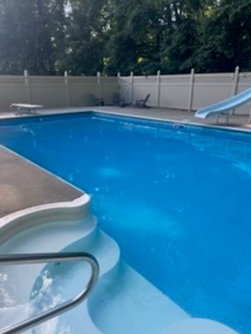 142 Marion Cir, Ludlow, MA 01056