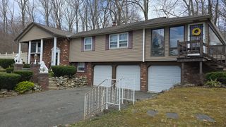142 Marion Cir, Ludlow, MA 01056