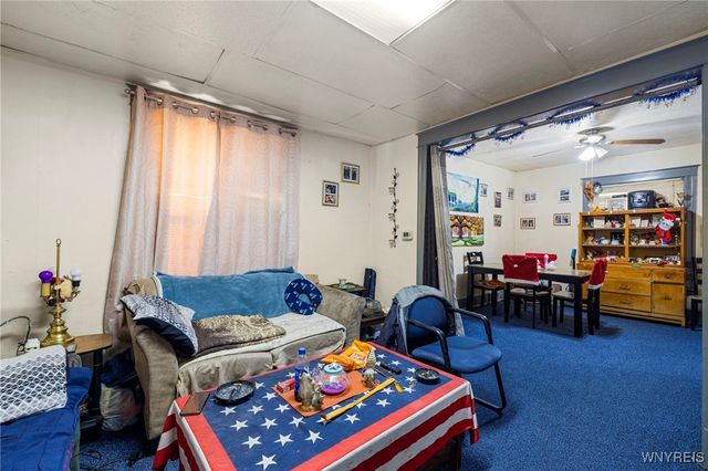 2207 La Salle Avenue, Niagara Falls, NY 14301