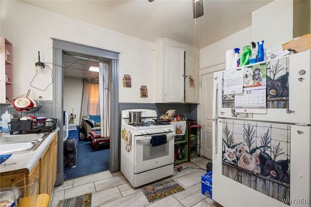 2207 La Salle Avenue, Niagara Falls, NY 14301