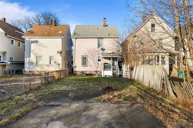 2207 La Salle Avenue, Niagara Falls, NY 14301