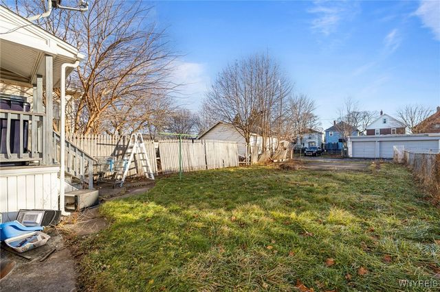 2207 La Salle Avenue, Niagara Falls, NY 14301