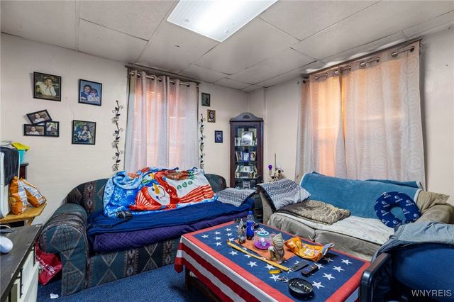 2207 La Salle Avenue, Niagara Falls, NY 14301