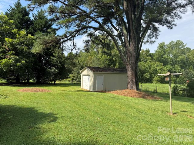 3427 N NC 16 Business Highway, Denver, NC 28037