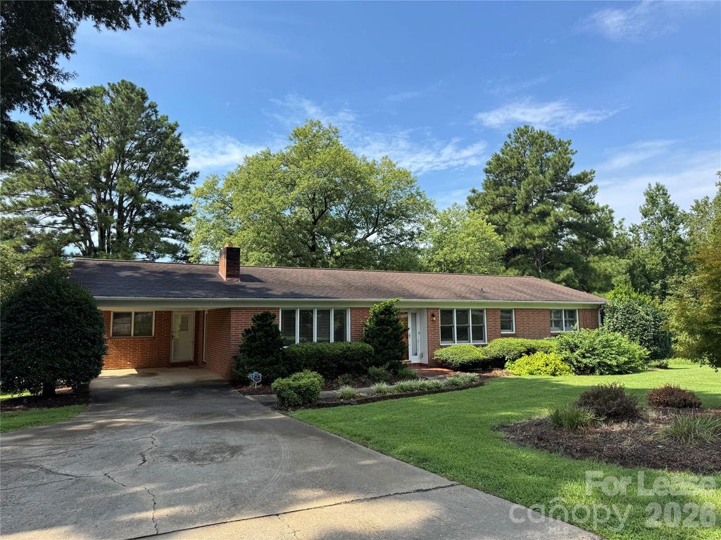 3427 N NC 16 Business Highway, Denver, NC 28037