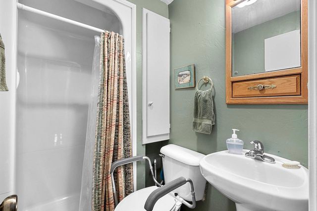 4074 LINDEN LANE, Green Bay, WI 54313