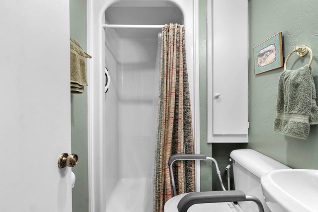 4074 LINDEN LANE, Green Bay, WI 54313