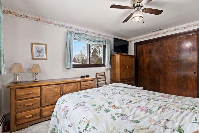 4074 LINDEN LANE, Green Bay, WI 54313