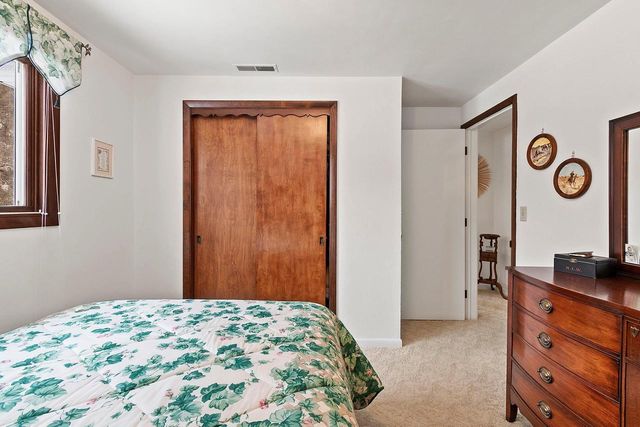 4074 LINDEN LANE, Green Bay, WI 54313