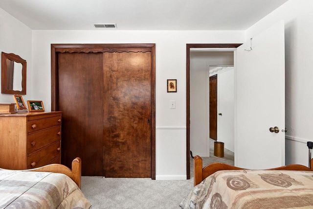 4074 LINDEN LANE, Green Bay, WI 54313