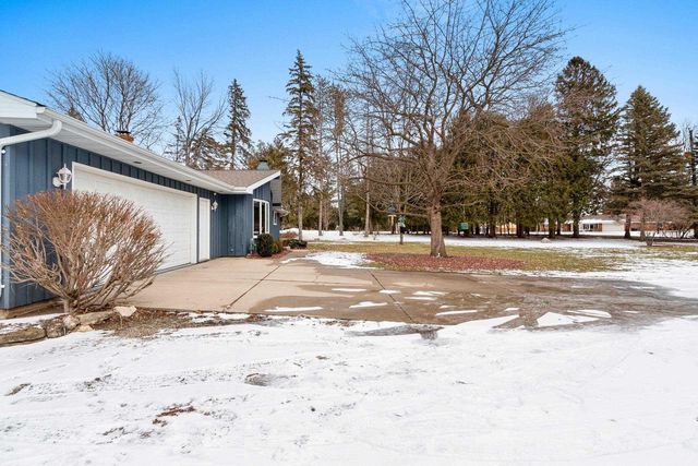4074 LINDEN LANE, Green Bay, WI 54313