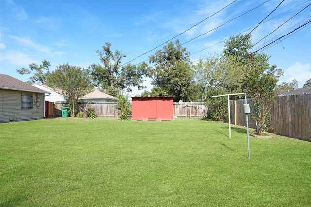 12432 Yancy Drive, Houston, TX 77015